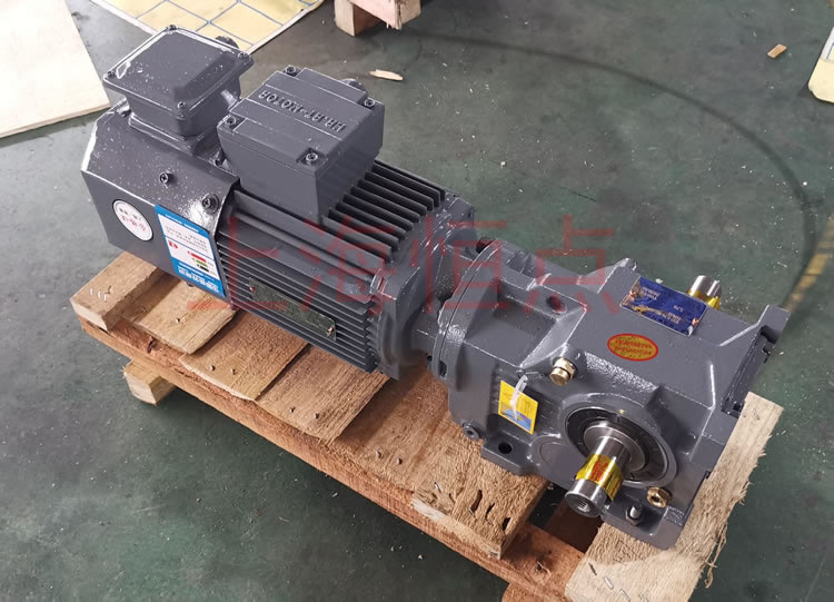 K37系列減速機輸入配變頻電機，輸出雙軸A+B 實物照片