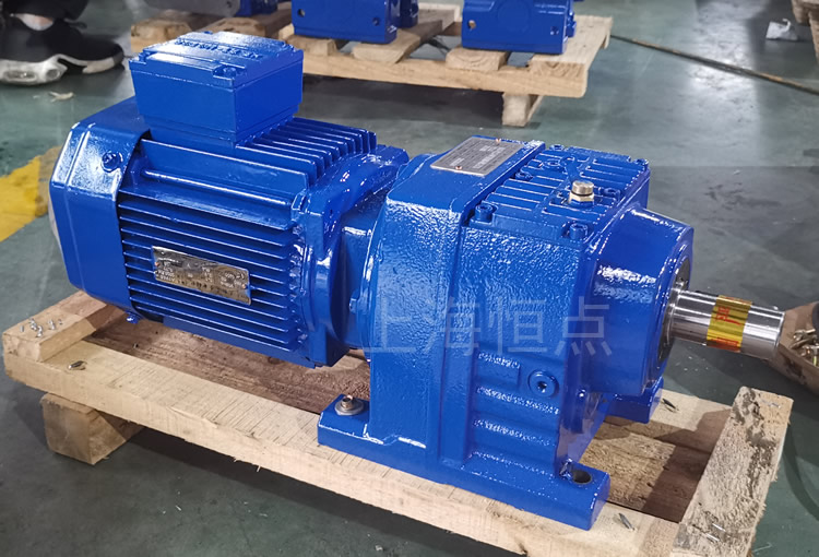 R47系列減速機配電機，藍色油漆實物照片