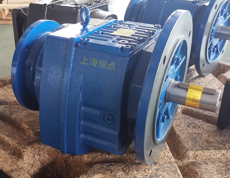 RF87減速機，輸入配法蘭B5端蓋，立式法蘭輸出，實物照片